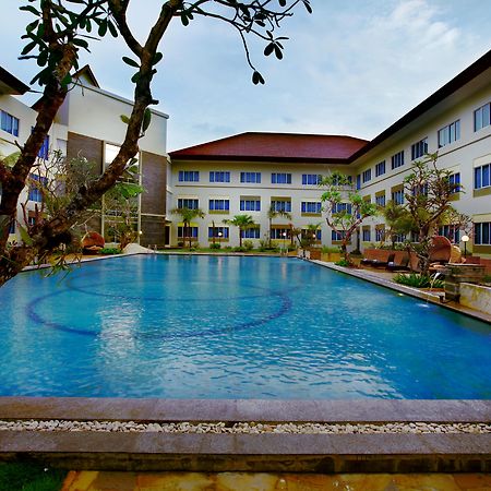 Aston Tanjung Pinang Hotel & Conference Center Esterno foto