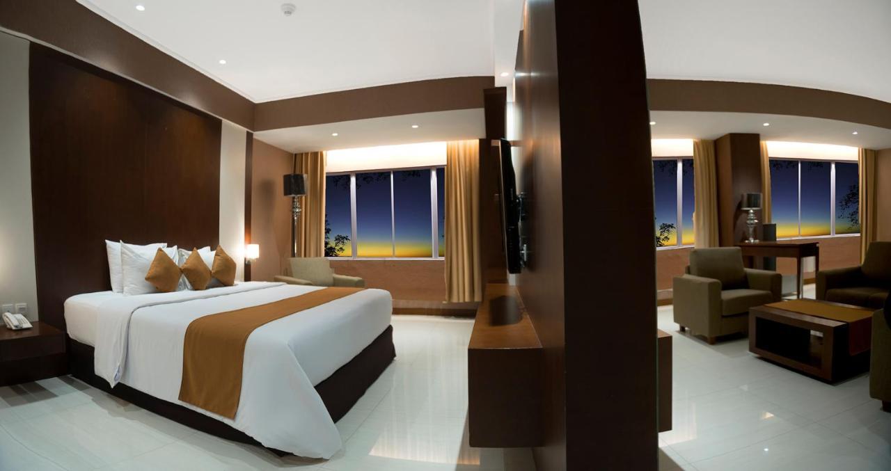 Aston Tanjung Pinang Hotel & Conference Center Esterno foto