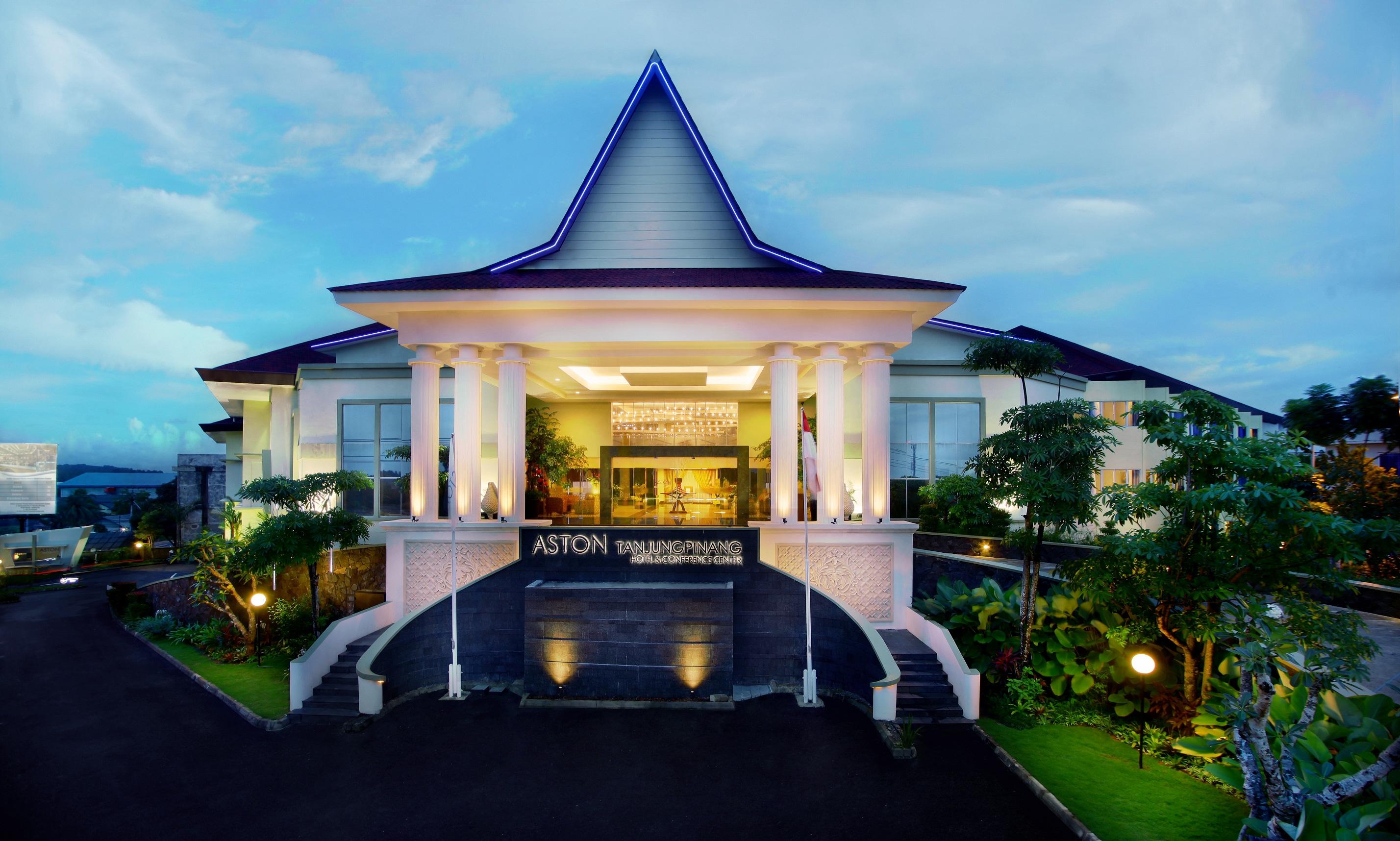 Aston Tanjung Pinang Hotel & Conference Center Esterno foto