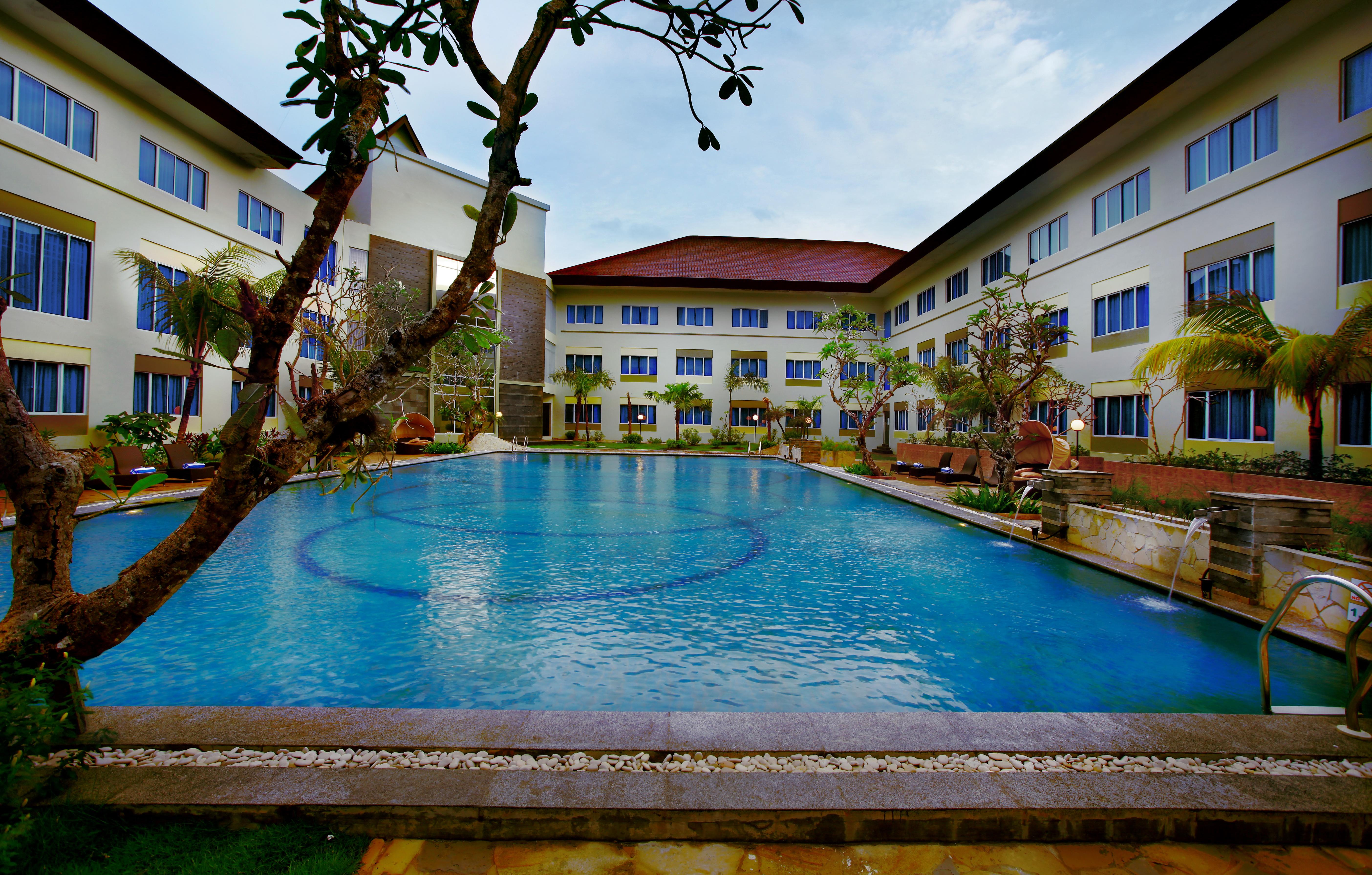 Aston Tanjung Pinang Hotel & Conference Center Esterno foto